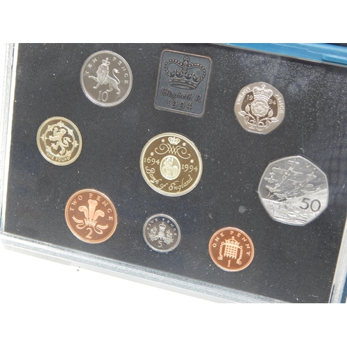 94 - UK Proof Sets 1986, 1987, 1990, 1991, 1995 all about as struck and housed in blue Royal Mint cases o... 