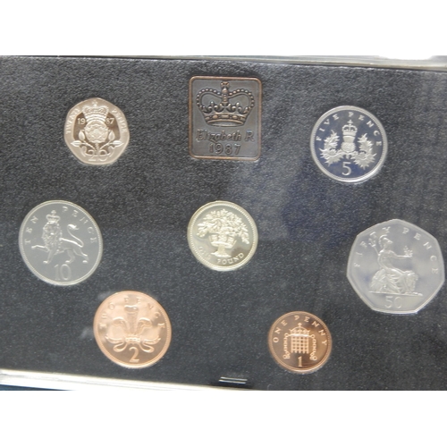 95 - UK Proof Sets 1983, 1985, 1994, 1995, 1999 all about as struck and housed in blue Royal Mint cases o... 