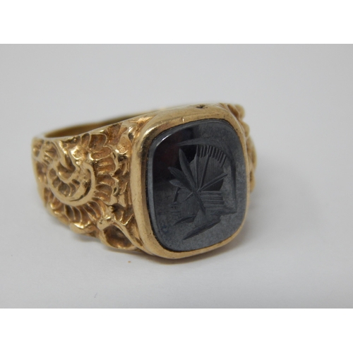 381 - 9ct Yellow Gold Ring Set with an Intaglio Depicting a Roman Warriors Head: Ring Size L. Gross weight... 