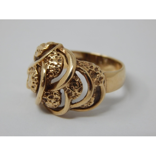 411 - 9ct Yellow Gold Ring: Weight 6.6g: Size O