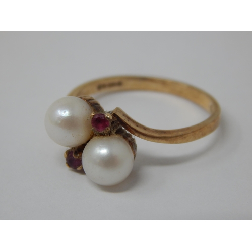 416 - 9ct Yellow Gold Ring Set with Two Pearls: Gross weight 2.8g: N/O