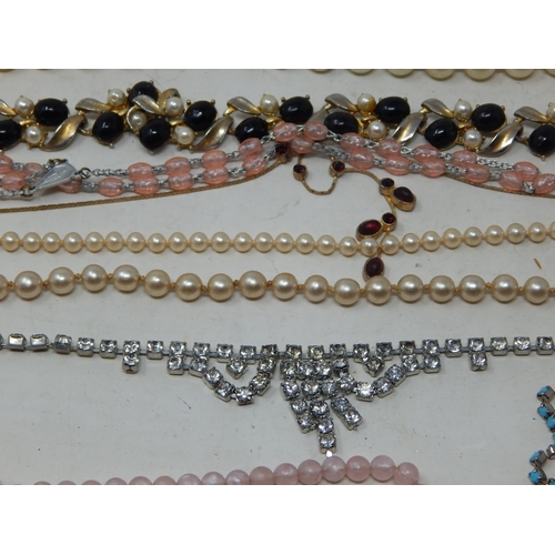 432 - Quantity of Costume Jewellery Beaded Necklaces (lot)