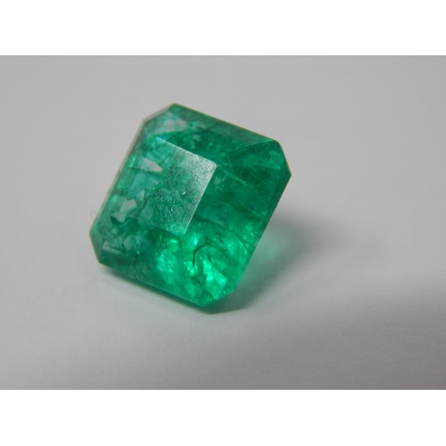 435 - A 11.22ct Square Cut Emerald with G.I.L Certificate of Authenticity.