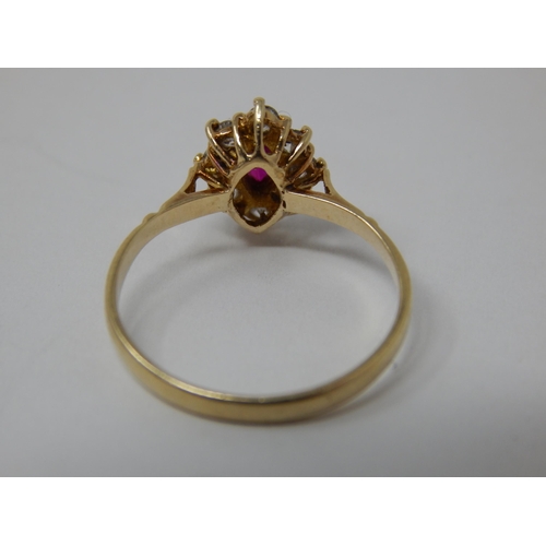 442 - 14ct Yellow Gold Ring Set with Pink & White Sapphires: Size K