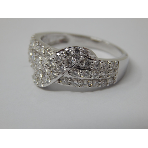 445 - 1ct Diamond Ring Set in Platinum: Clarity: Internally Flawless: Colour: G-H: Ring Size N/O