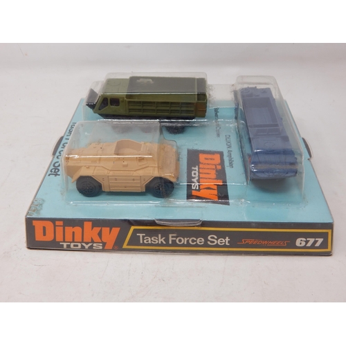 402 - DINKY TOYS: 677 Task Force Set