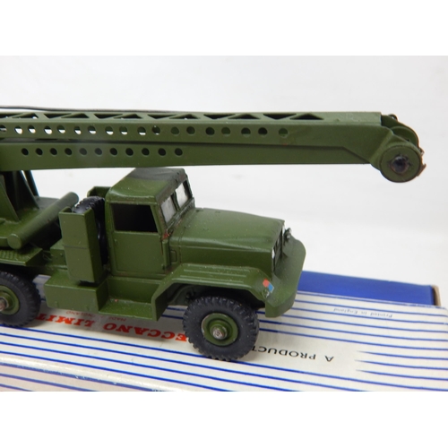 421 - DINKY SUPER TOYS: 667 Missile Servicing Platform Vehicle