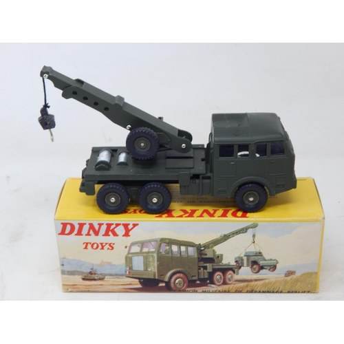 428 - DINKY TOYS: FRENCH ISSUE: 826 Camion Militaire De Depannage Berliet