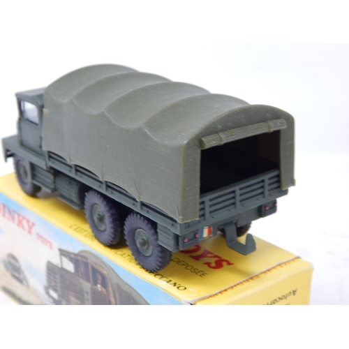 434 - DINKY TOYS: FRENCH ISSUE: 824 Camion Militaire Gazelle Berliet