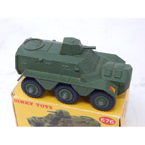 453 - DINKY TOYS: 676 Armoured Personnel Carrier