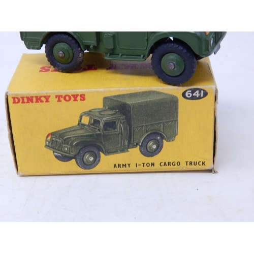 460 - DINKY TOYS: 641 Army 1-Ton Cargo Truck