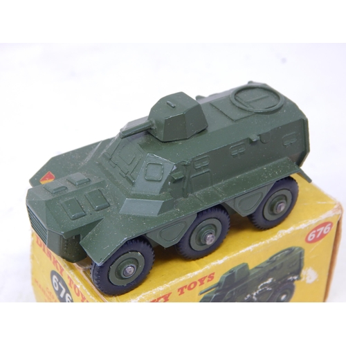 461 - DINKY TOYS: 676 Armoured Personnel Carrier