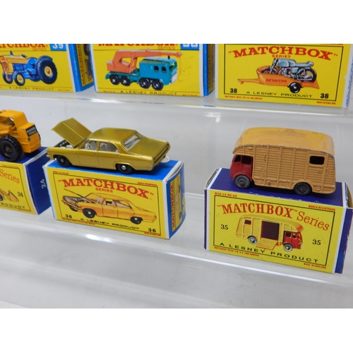 470 - MATCHBOX Series: Original Vehicles in replica boxes (10)