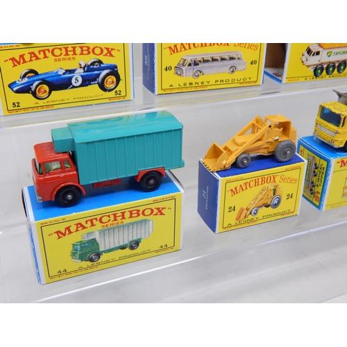 471 - MATCHBOX Series: Original Vehicles in replica boxes (10)