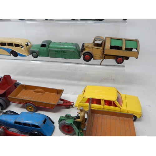 480 - DINKY TOYS: Various (28)