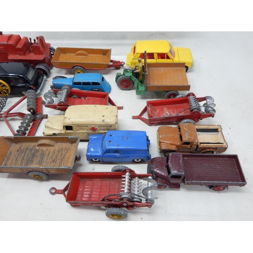 480 - DINKY TOYS: Various (28)