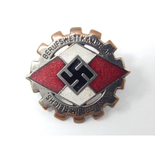 533 - WWII Hitler Youth Badge