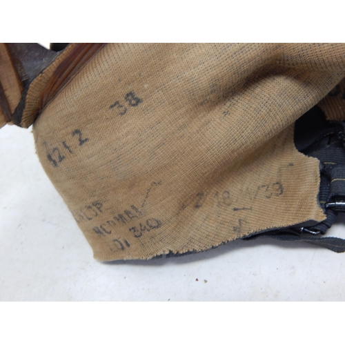 545 - WWII: 1939 Gas Mask by Dunlop in Original Fitted Bag