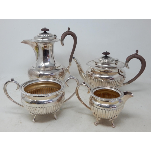 387 - Good Quality Edwardian 4 Piece Silver Plated Tea Service: Comprising: Tea Pot, Hot Water Jug, Sugar ... 