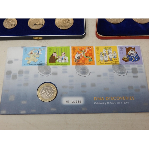 216 - 1968 New Zealand Coin Set in case of issue: 1964 Bermudian Silver Crowns in case of issue: DNA Disco... 