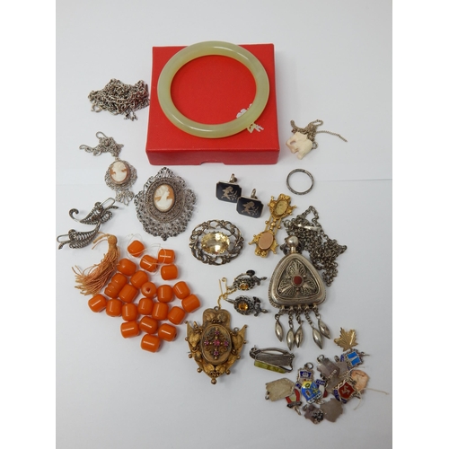 365 - Quantity of Amber Beads, Victorian Yellow Metal Brooch, Scottish Silver Brooch, Jade Bangle & a Quan... 