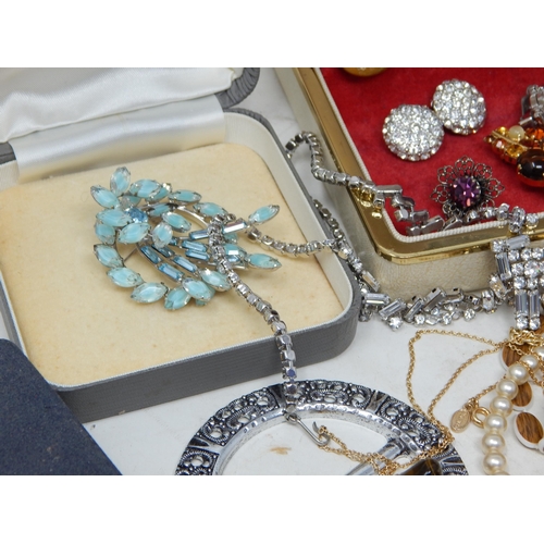 367 - Large Quantity of Costume Jewellery including white & yellow metal together with several Jewellery C... 