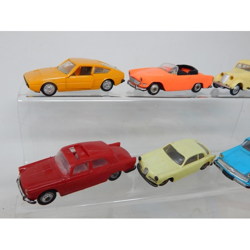 502 - NOREV: French model vehicles by Norev: Peugeot, Alfa Romeo, Fiat 600, Renault Juvaquatre, Simca Ocea... 