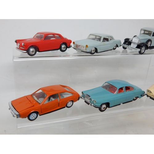 505 - NOREV: French model vehicles by Norev: Alfa Romeo Giulietta Sprint 1300, Peugeot Coupe 404, Fiat 525... 