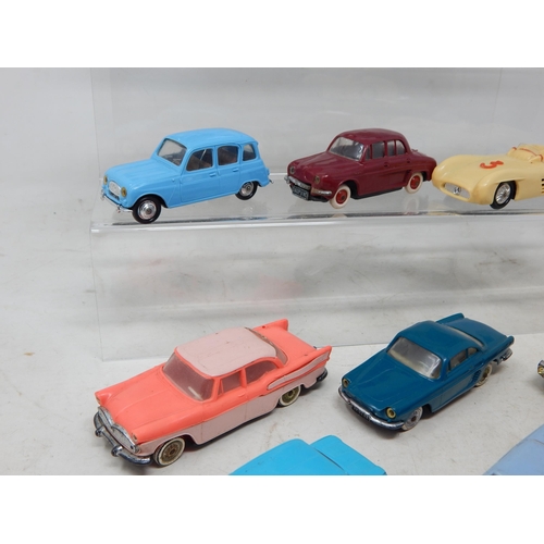 505 - NOREV: French model vehicles by Norev: Alfa Romeo Giulietta Sprint 1300, Peugeot Coupe 404, Fiat 525... 