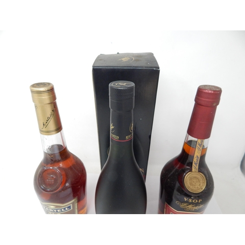 945 - Remy Martin Fine Champagne Cognac, Martell V.S.O.P Cognac & Martell V.S Fine Cognac (3)