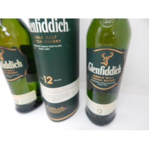 946 - Glenfiddich Single Malt Whisky 70cl (2)