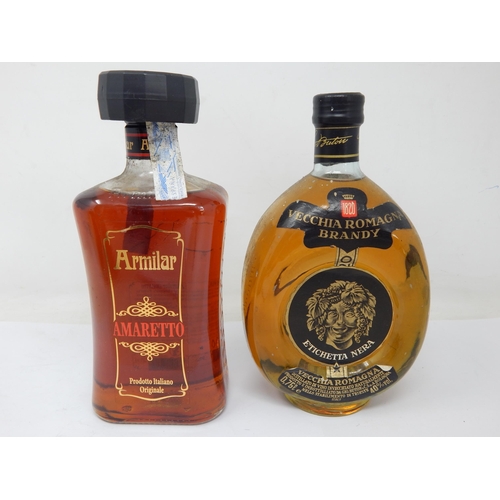 947 - Vecchia Romagna Brandy 75cl, Armilar Amaretto 70cl