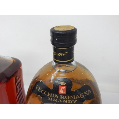 947 - Vecchia Romagna Brandy 75cl, Armilar Amaretto 70cl