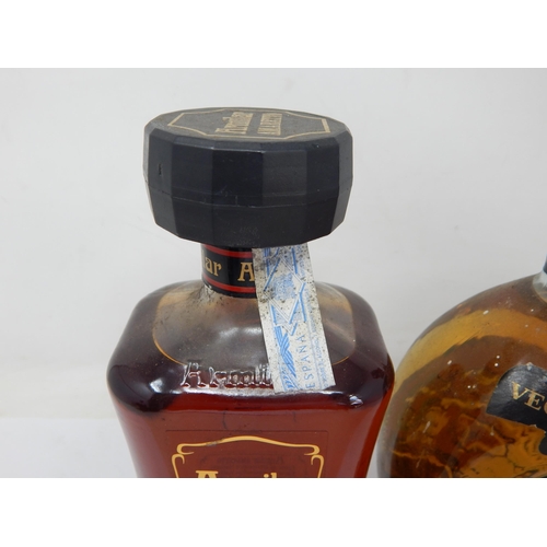 947 - Vecchia Romagna Brandy 75cl, Armilar Amaretto 70cl