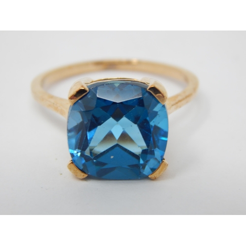 275 - 9ct Yellow Gold Ring Set with a Marambaia London Blue Topaz 9.17cts: Ring Size P/Q