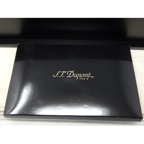 289 - S.T DUPONT, PARIS: James Bond 007 Limited Edition 193/400 Six Piece Collector Set Comprising: Lighte... 