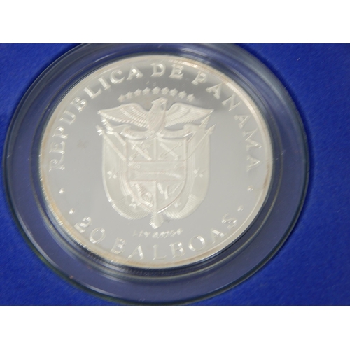 161 - Republic of Panama 20 Balboas Proof Silver coin 1972 contains 2000 grains of Sterling Silver cased w... 