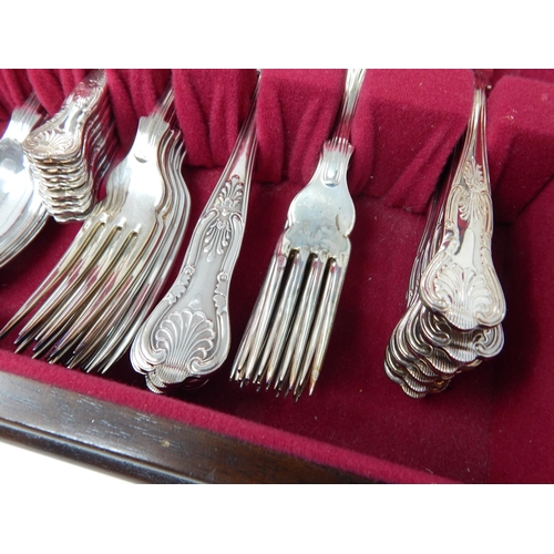 280 - Canteen of Kings Pattern Flatware Including: Dinner Knives & Forks, Dessert Knives, Forks & Spoons, ... 