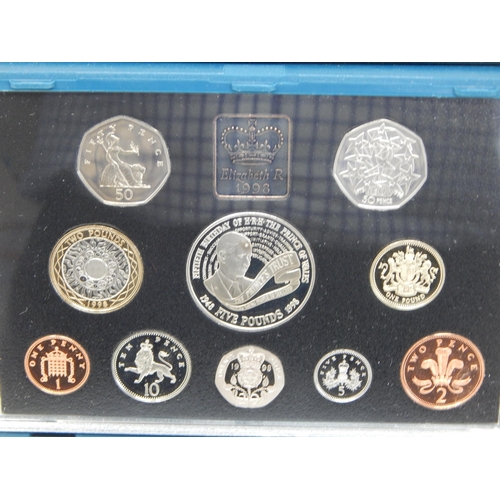 124 - UK Proof Sets 1998, 1999, 2000, 2001 and 2003 all about as struck and housed in Royal Mint cases of ... 