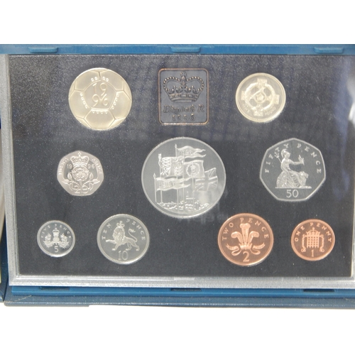 176 - UK Proof Sets 1986, 1987, 1988, 1989 (missing Claim of Rights £2), 1995, 1996, all brilliant, about ... 