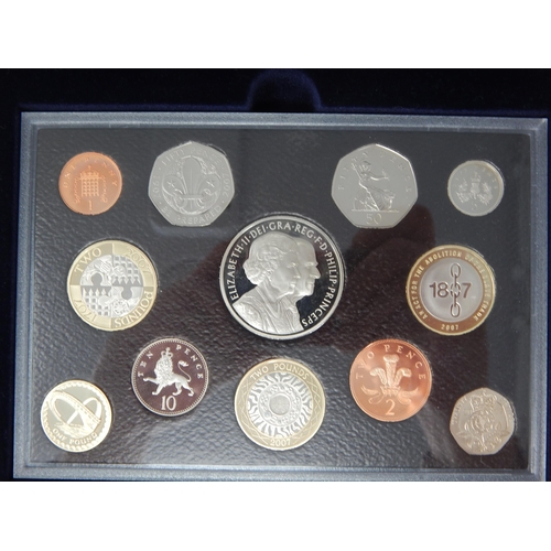 190 - United Kingdom 2007 Executive Proof Coin Collection in Royal Mint wooden case of issue with COA