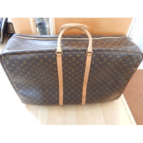 981 - LOUIS VUITTON: Soft Leather Suitcase: Measures approx 67cm x 47cm x 20cm