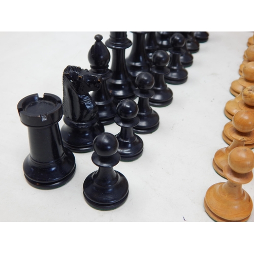 984 - Early 20th Century Boxwood Chess Set in Wooden Box.