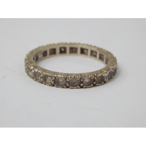 995 - 2 x 9ct Gold Rings to Include an Eternity Ring: Size N: & a Gem Set Ring: Size O: Gross weight 6.4g