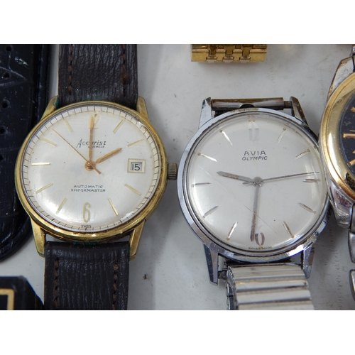 300 - Large Quantity of Mainly Gentleman's Wristwatches (lot)