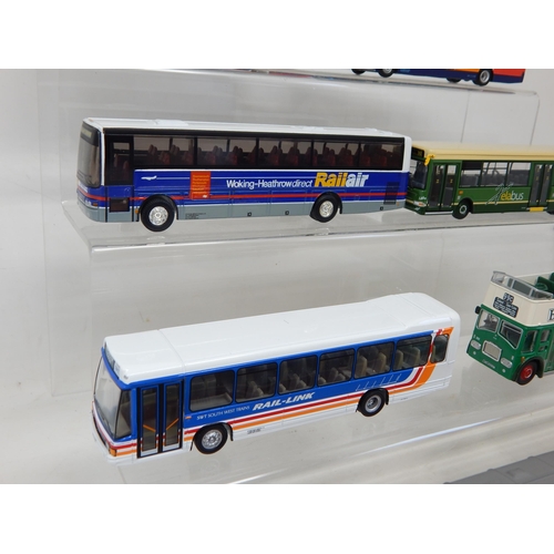 623 - Stagecoach, Railair, Rail-Link etc Die Cast Model Buses & Coaches: From The Estate of a Private Coll... 