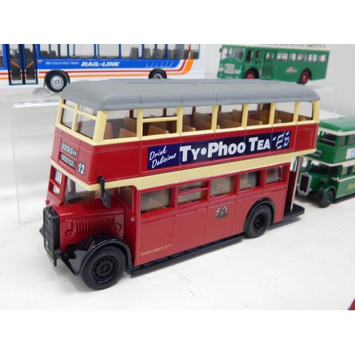 623 - Stagecoach, Railair, Rail-Link etc Die Cast Model Buses & Coaches: From The Estate of a Private Coll... 