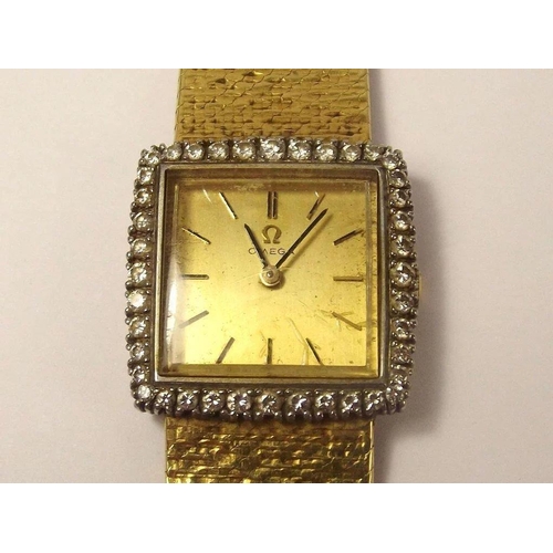 231 - Ladies Omega 18ct Gold 0.72ct Diamond Swiss Watch ~

This is a luxurious Swiss watch from Omega. It ... 