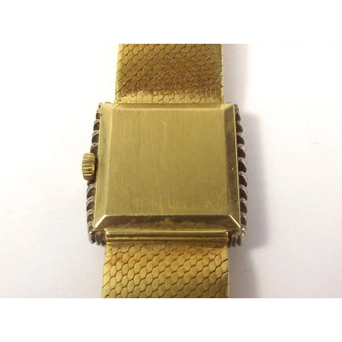 231 - Ladies Omega 18ct Gold 0.72ct Diamond Swiss Watch ~

This is a luxurious Swiss watch from Omega. It ... 