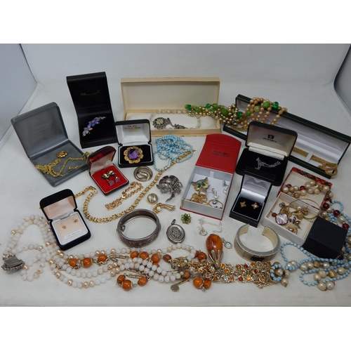 211 - Quantity of Costume Jewellery to Include Necklaces, Bracelets, Earrings etc.